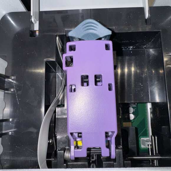 Dymo DiscPainter CD/DVD Color Inkjet Printer 93448 - Picture 3 of 3